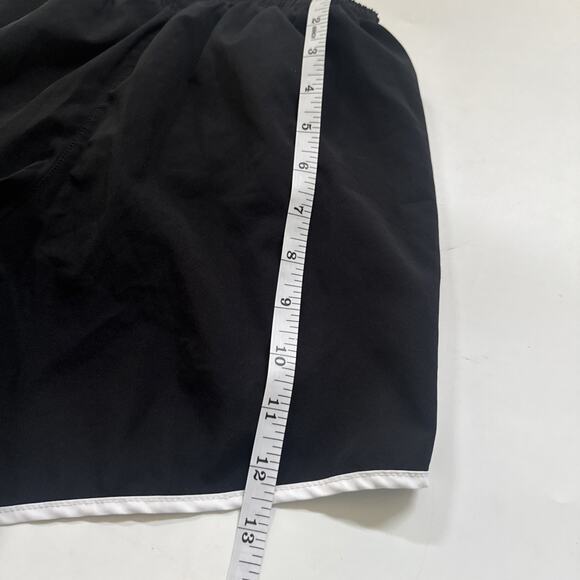 Nike Dri Fit Lined Running Shorts Black & White Girls XL Training Gym Workout - Picture 6 of 8